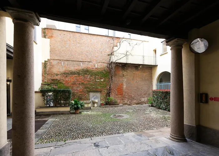 Milano-Cordusio Enchanting Apartment!